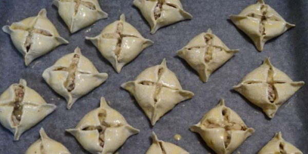 Жульен в тесте - пошаговые рецепты приготовления вкусной начинки в корзиночках, булочках или мешочках с фото Жульен в тесте - пошаговые рецепты приготовления вкусной начинки в корзиночках, булочках или мешочках с фото