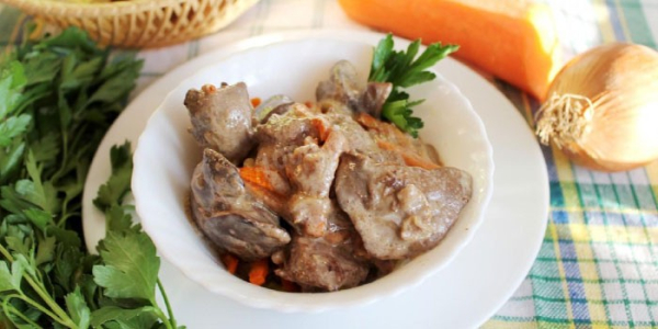 Печень с луком и морковью жареная или тушеная - пошаговые рецепты приготовления в домашних условиях с фото Печень с луком и морковью жареная или тушеная - пошаговые рецепты приготовления в домашних условиях с фото